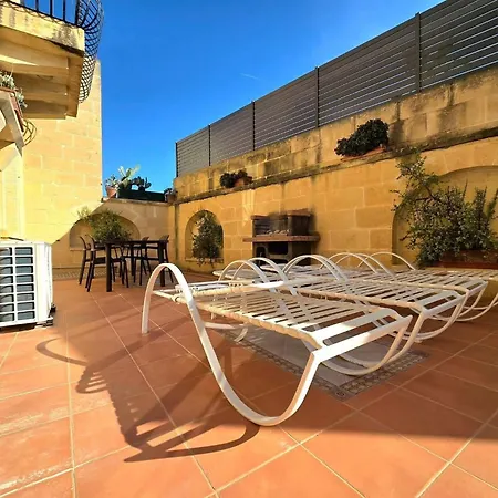Ta Carmen With Pool 3* Qala