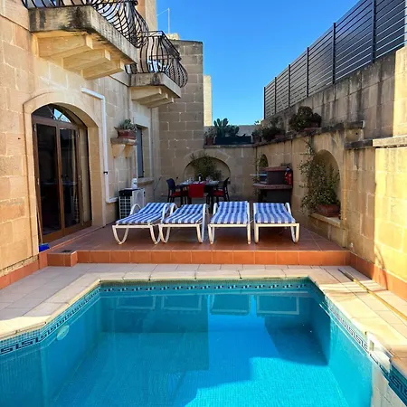 Ta Carmen With Pool Pensión Qala