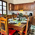 Ta Carmen With Pool Pensjonat 3*