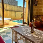 Ta Carmen With Pool Pensjonat Qala