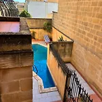 Ta Carmen With Pool Pensjonat Qala